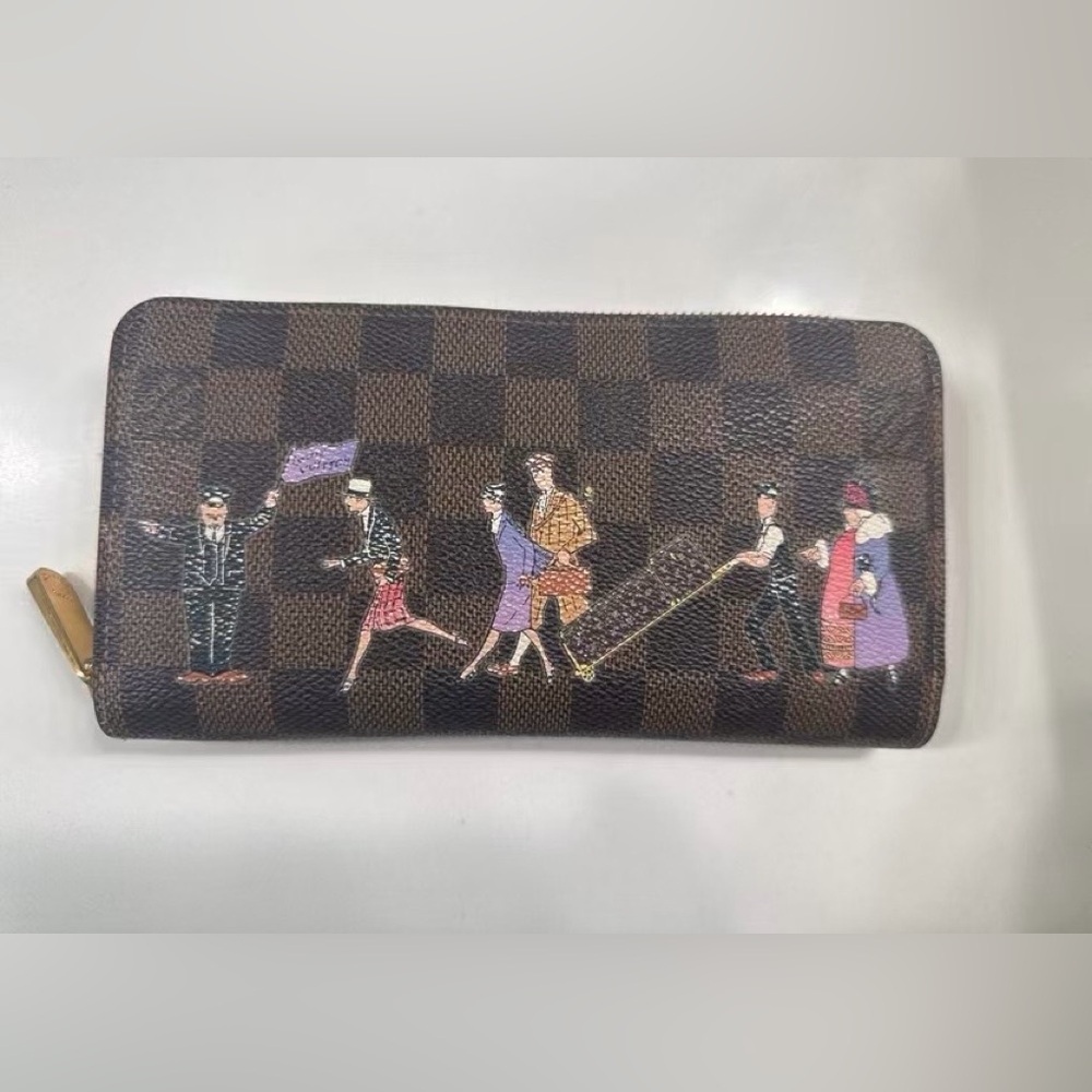 Louis Vuitton Monogram Zippy Wallet